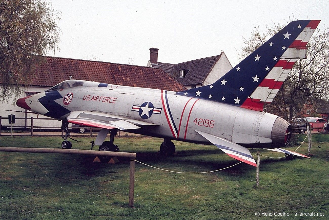 54-2196 (223-76) 1954 North American F-100D Super Sabre