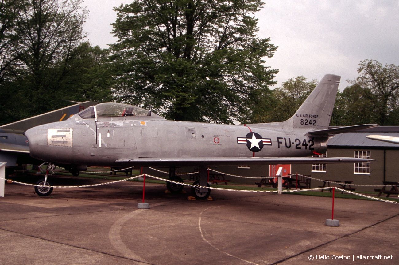48-242 / FU-242 1948 North American F-86A-5-NA Sabre