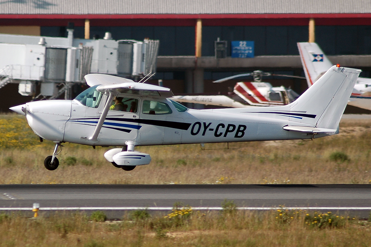 OY-CPB, (cn 17272960), Cessna 172N