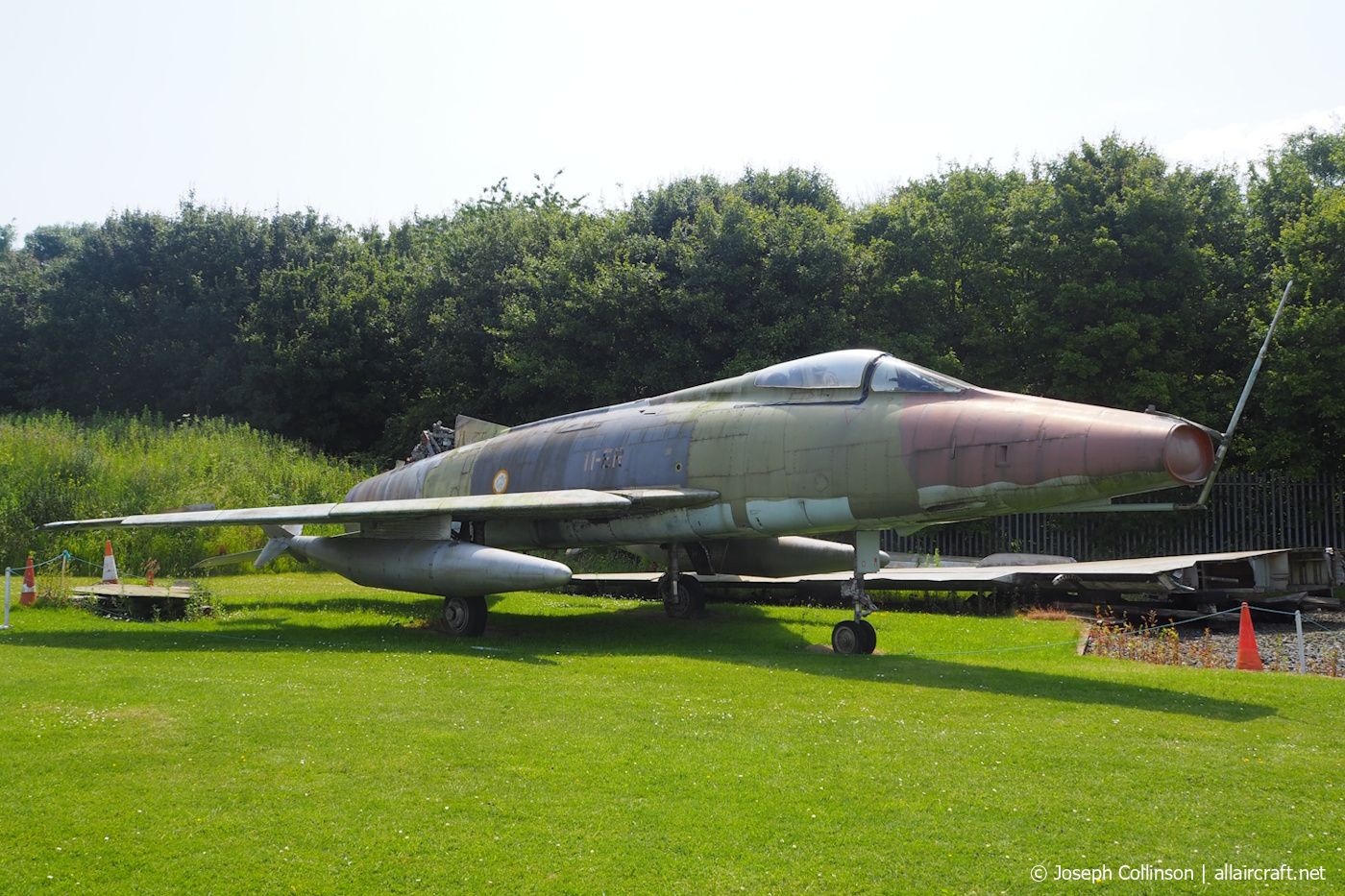 42157 (223-37) 1954 North American F-100D Super Sabre
