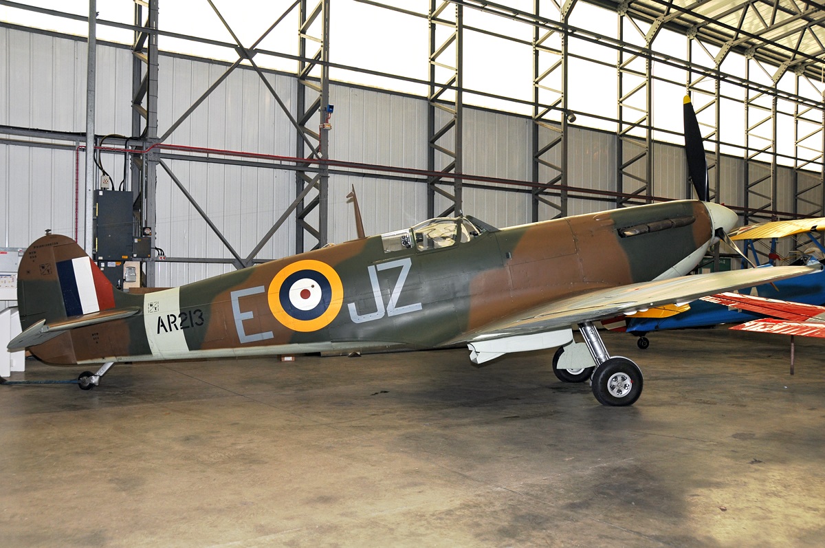 G-AIST / AR213 1941 Supermarine 300 Spitfire Mk1A