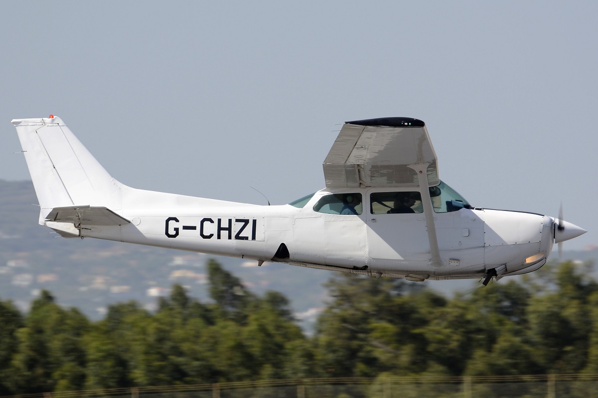 G-CHZI (172RG0549) Cessna 172RG Cutlass