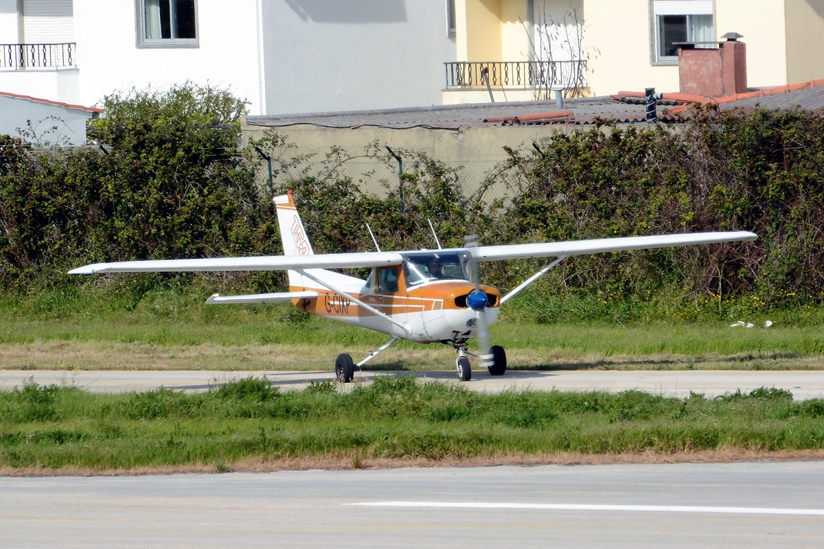 G-CIXP (15280872) 1977 Cessna 152