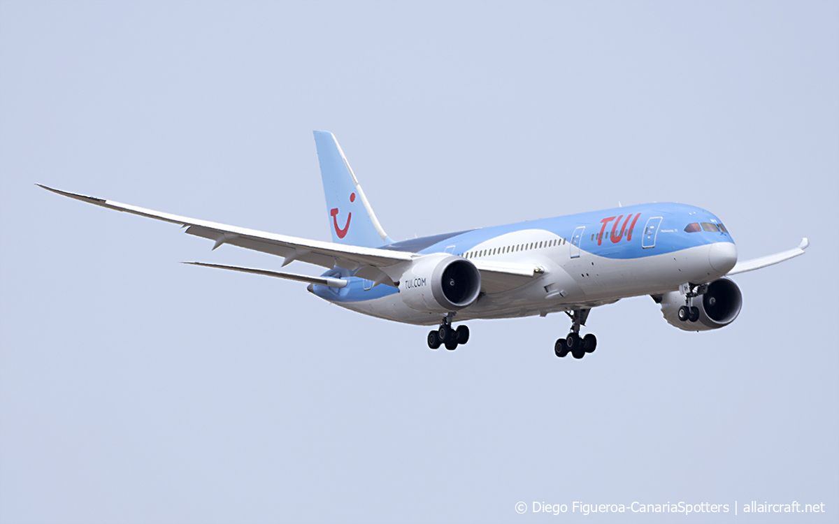 G-TUIH (37229) 2015 Boeing 787-8 Dreamliner
