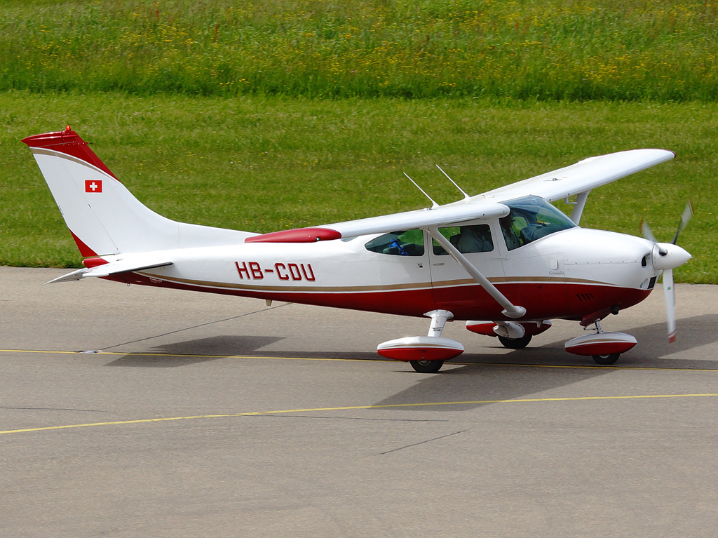 HB-CDU (18262790) 1974 Cessna 182P Skylane