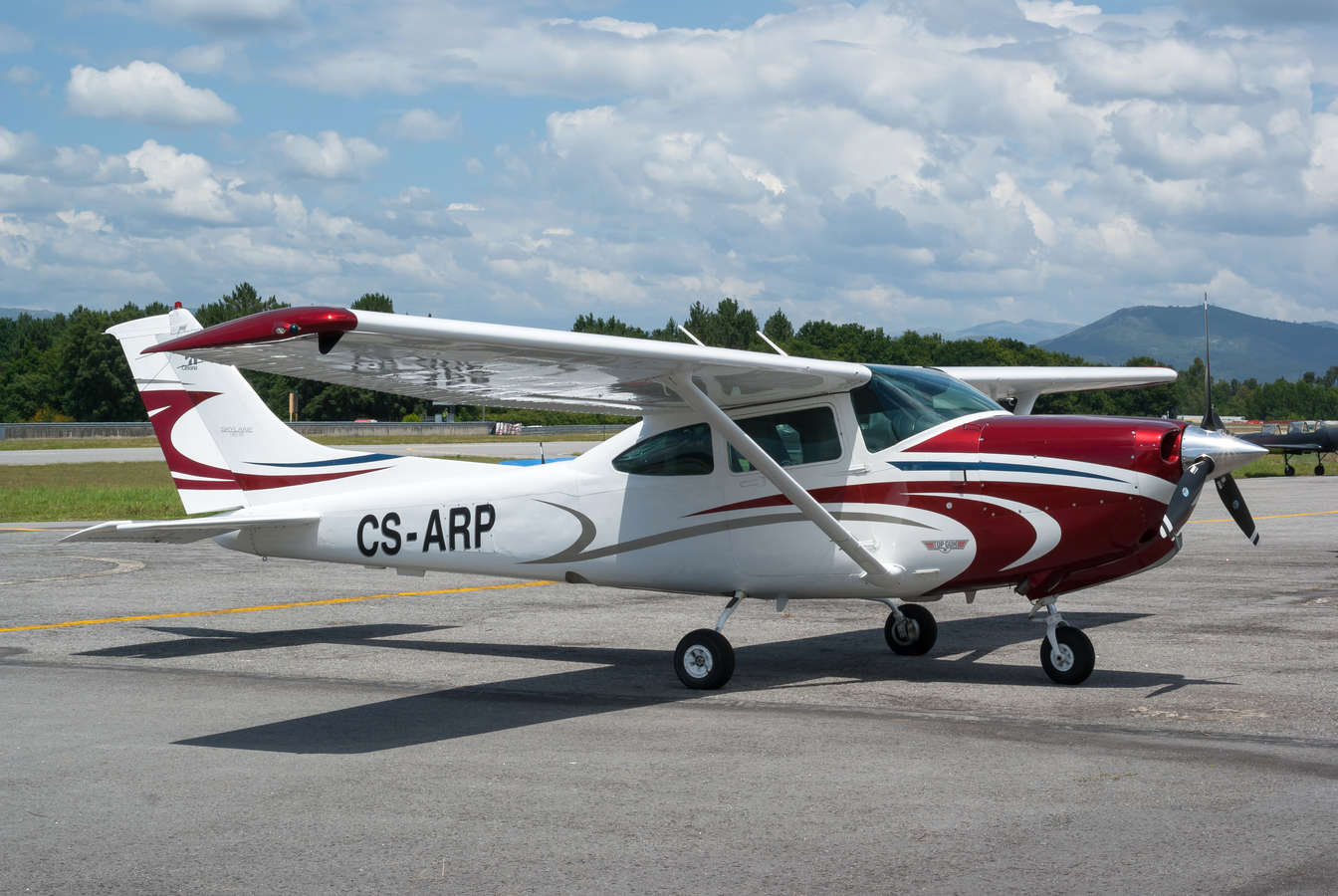 CS-ARP (R18201652) Cessna R182 Skylane RG