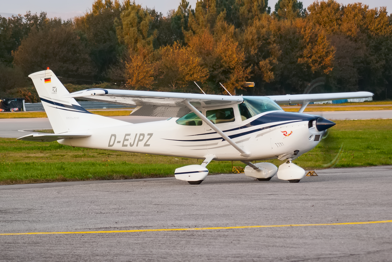 D-EJPZ, (cn 182-61335), Cessna 182P Skylane