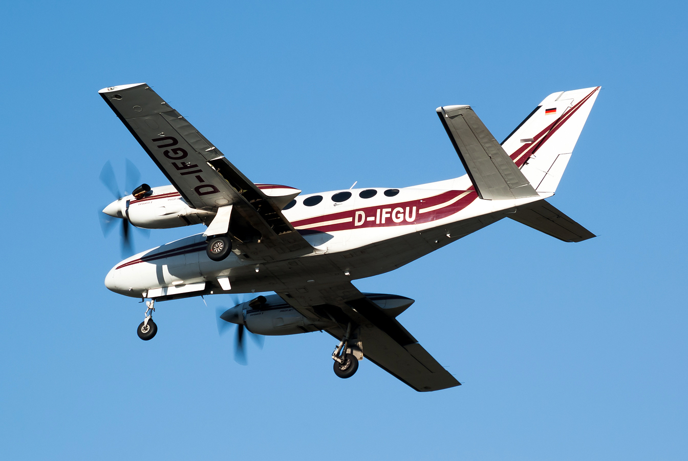 D-IFGU (425-0042) 1983 Cessna 425 Conquest I