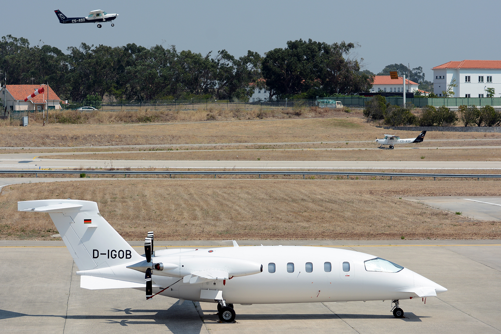 D-IGOB (1016) 1992 Piaggio P-180 Avanti