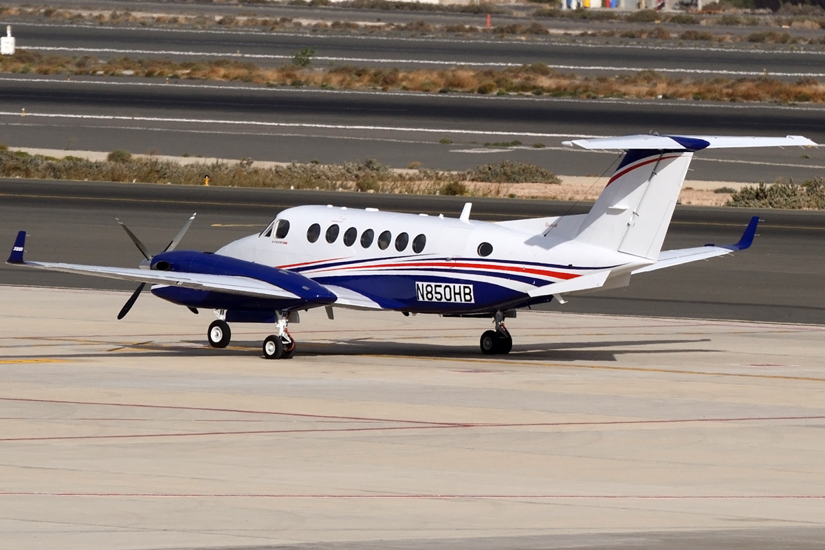 N850HB (FL-850) 2013 Beechcraft B300
