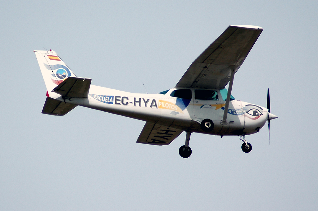 EC-HYA (17270143) Cessna 172N Skyhawk