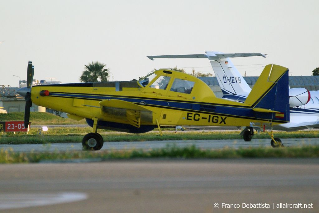 EC-IGX (802-0115) Air Tractor AT-802F