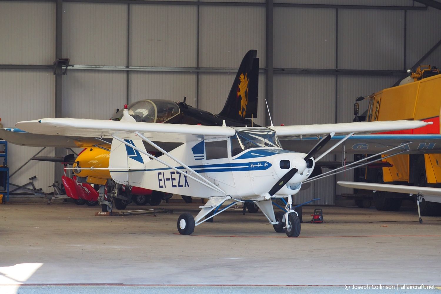 EI-EZX (22-8199) 1961 Piper PA-22-108 Colt