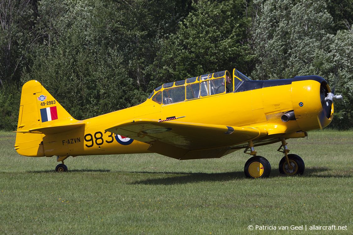 F-AZVN (168-87) 1949 North American T-6G Harvard 4
