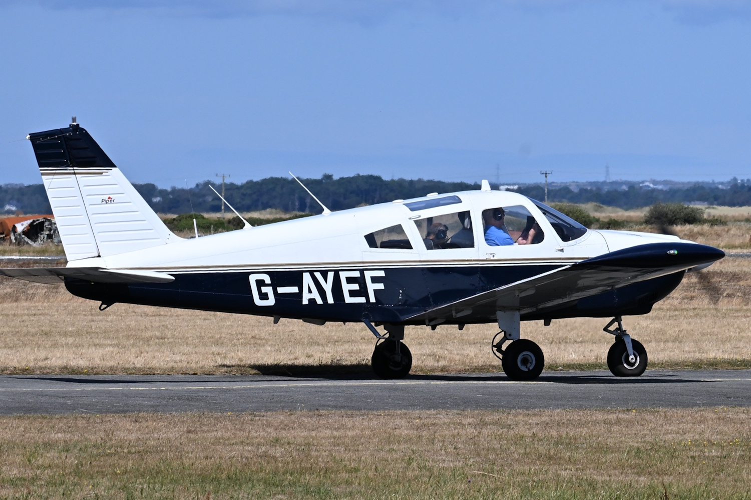 G-AYEF · Piper PA-28-180 Cherokee E · EGCK