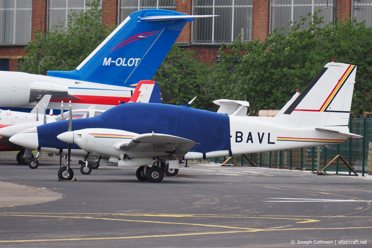 G-BAVL (27-4671) 1973 Piper PA-23-250 Aztec