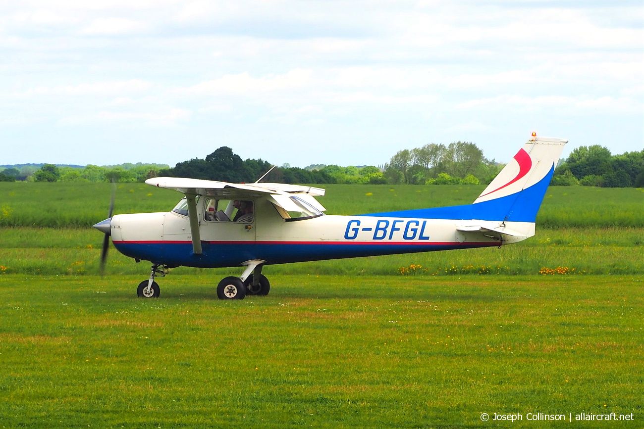 G-BFGL (0339) 1977 Reims-Cessna FA152