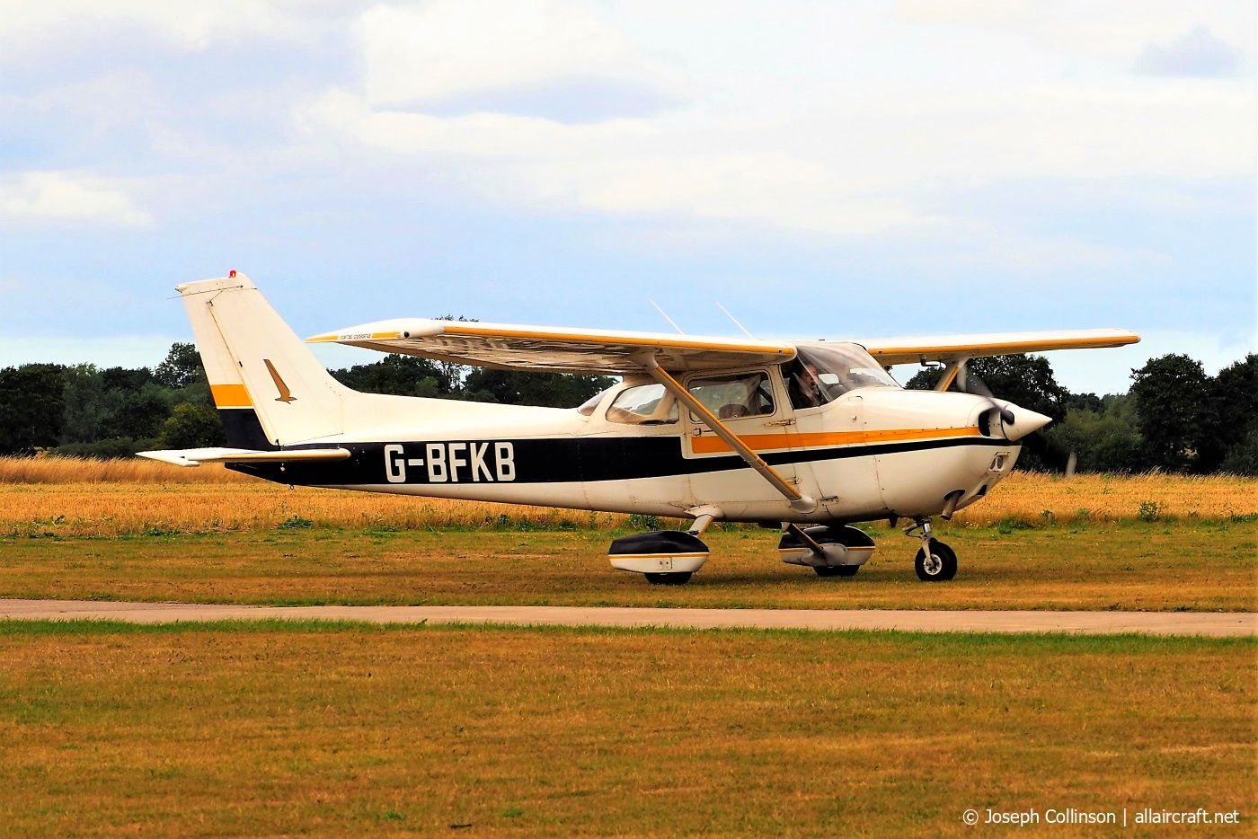 G-BFKB (1601) 1977 Reims-Cessna F172N