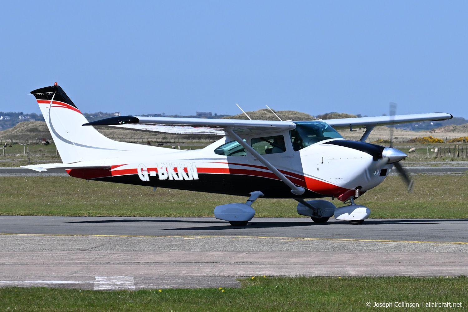 G-BKKN 1981 Cessna 182R Skylane