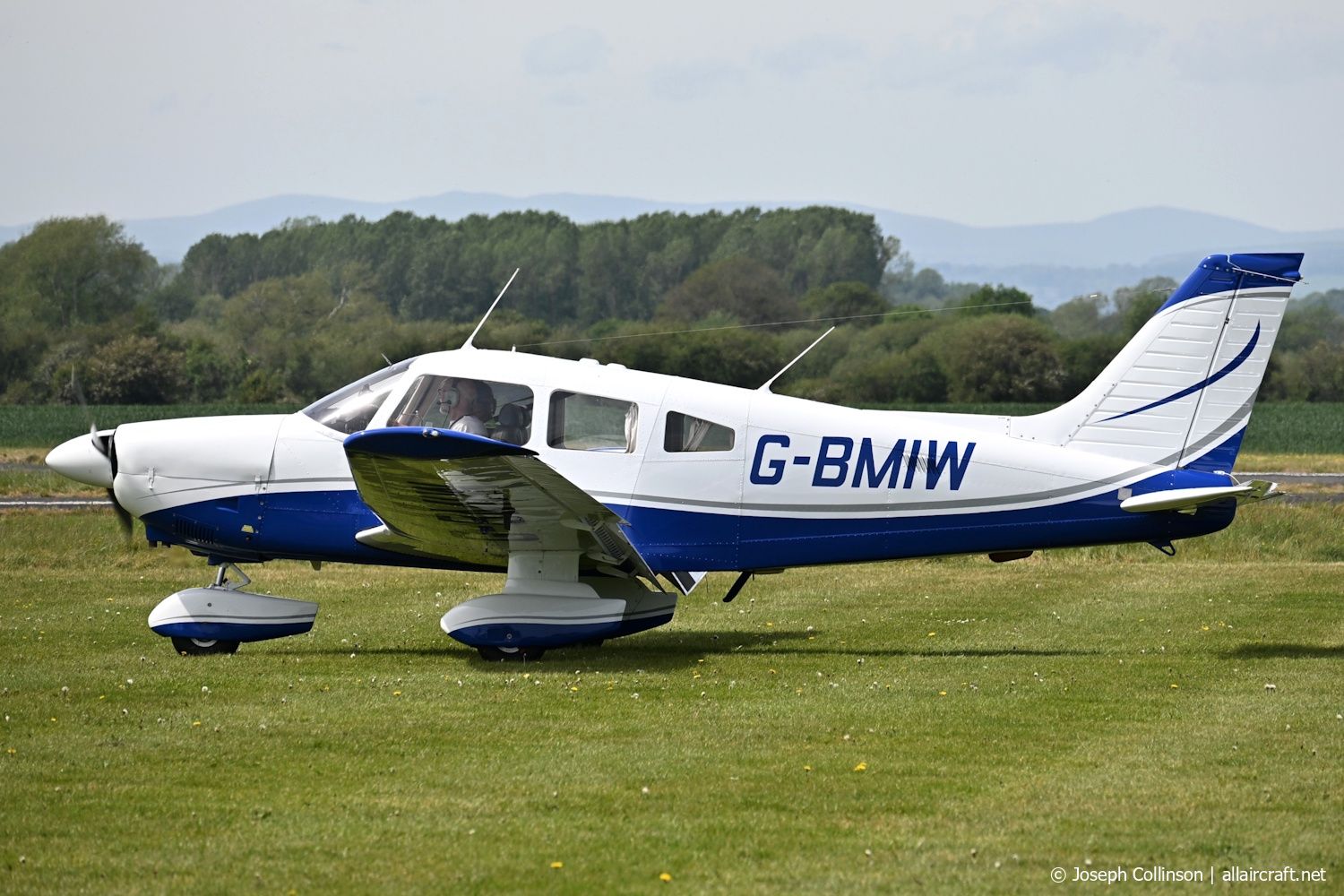 G-BMIW (28-8190093) 1981 Piper PA-28-181 Archer II