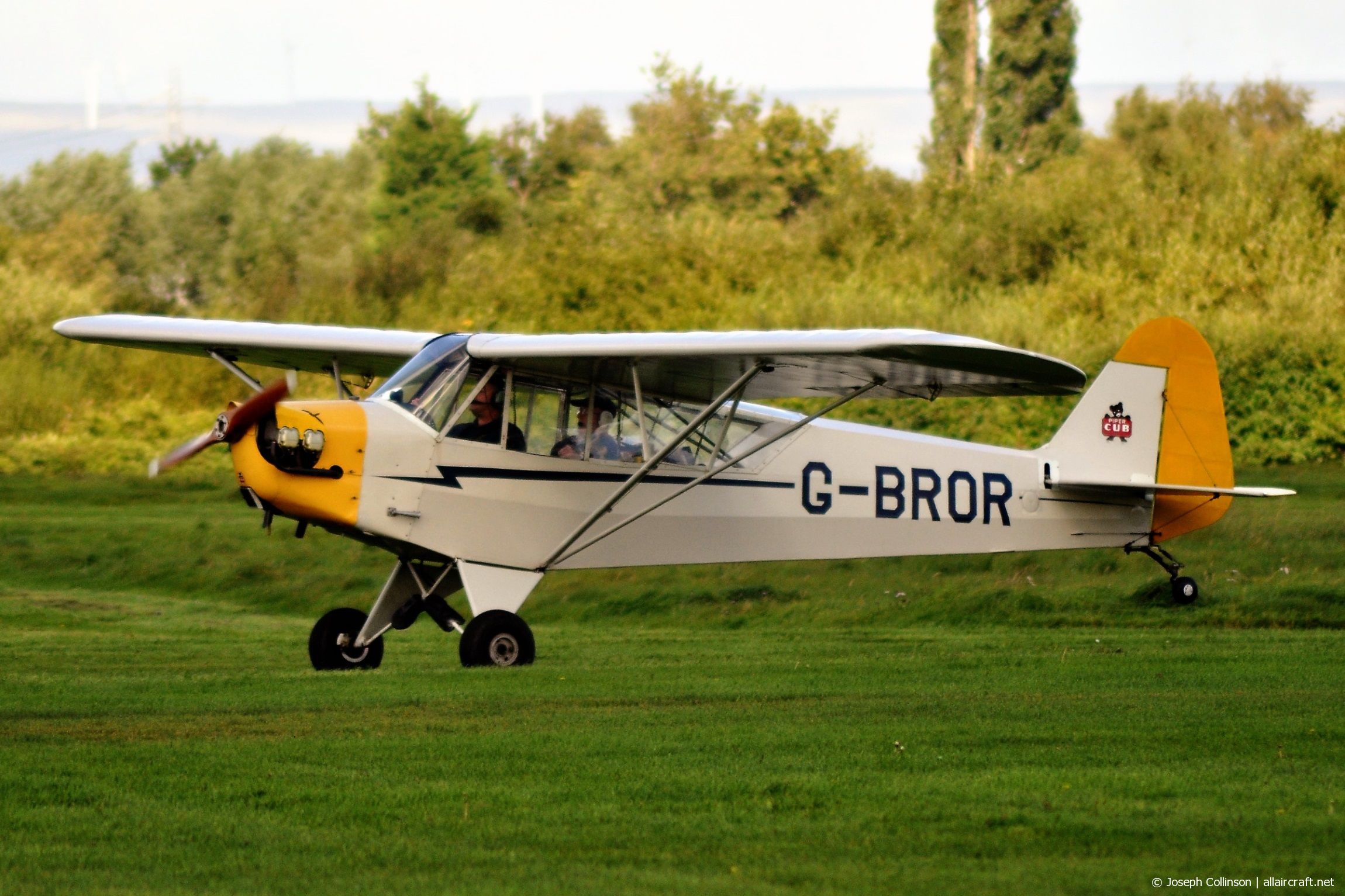 G-BROR (10885) 1943 Piper J-3C-65 Cub