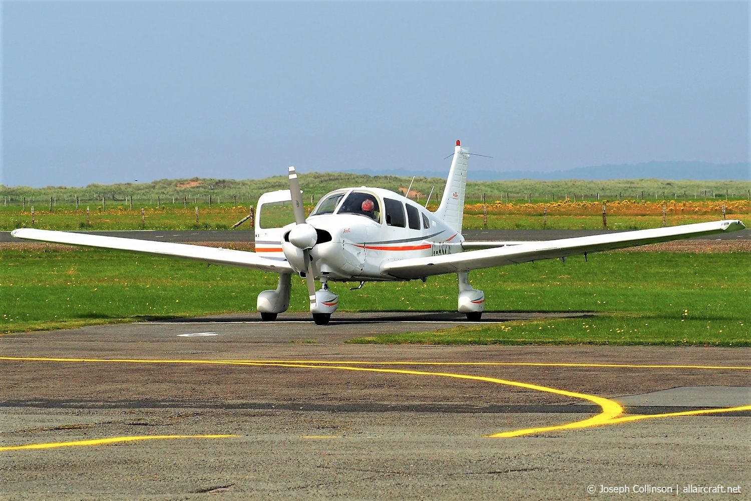 G-BSKW (28-90138) 1989 Piper PA-28-181 Archer II