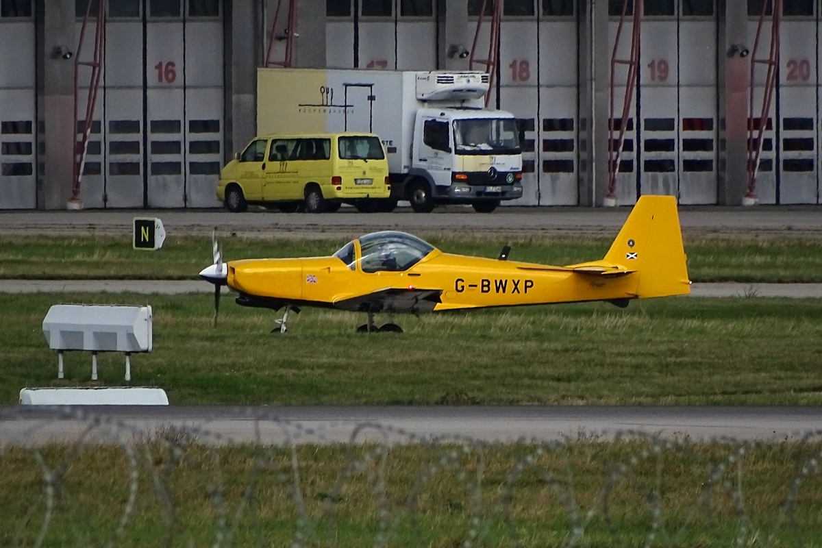 G-BWXP (2251) 1996 Slingsby T67M-260 Firefly