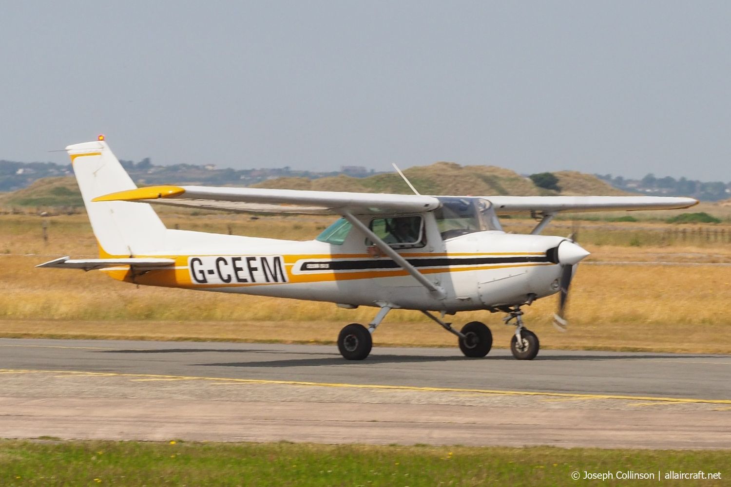 G-CEFM (152-84357) 1980 Cessna 152