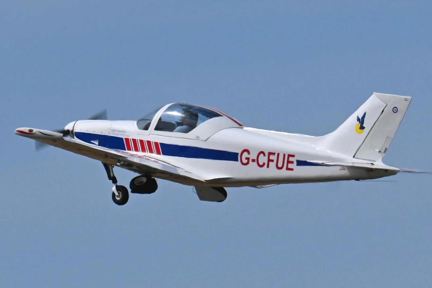 G-CFUE · Alpi Aviation Pioneer 300 Hawk · EGCK