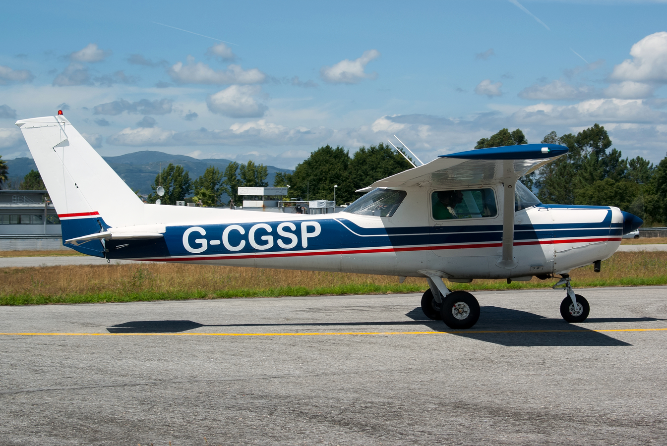 G-CGSP (15282543) 1979 Cessna 152