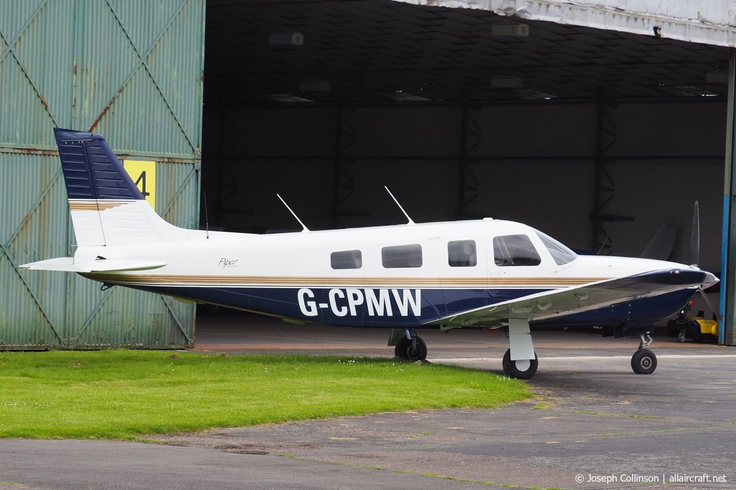 G-CPMW (3213088) 1994 Piper PA-32R-301 Saratoga II HP