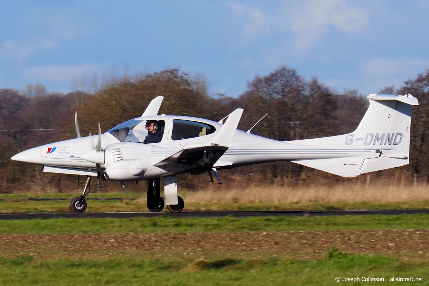 G-DMND (42.068) 2005 Diamond DA-42 Twin Star