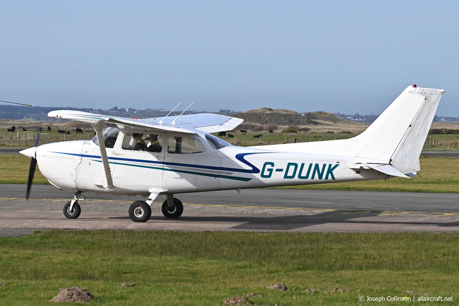 G-DUNK (1402) 1976 Cessna F172M Skyhawk