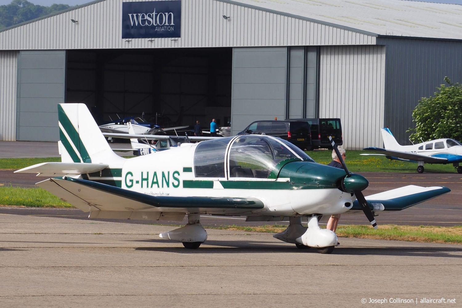 G-HANS (1384) 1979 Robin DR-400-108 Dauphin 2+2