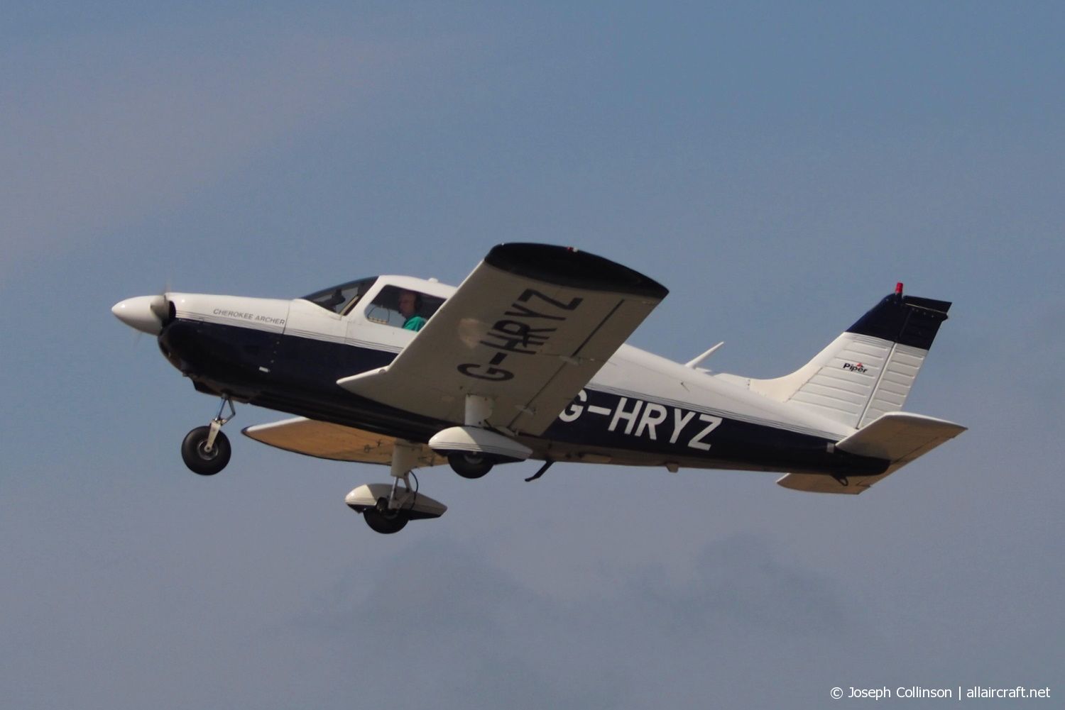 G-HRYZ (28-7505090) 1974 Piper PA-28-180 Cherokee