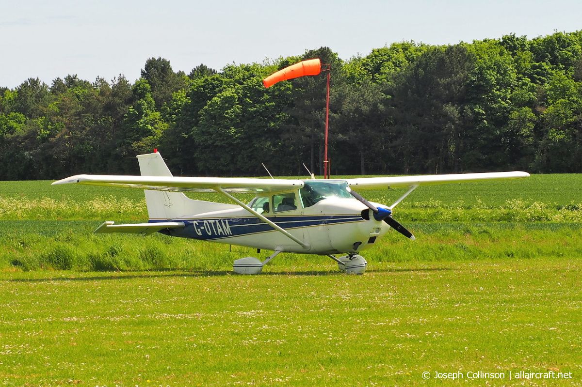 G-OTAM (172-64098) 1974 Cessna 172M Skyhawk