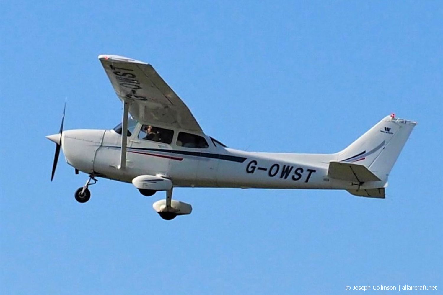 G-OWST (172S8163) 1999 Cessna 172S Skyhawk