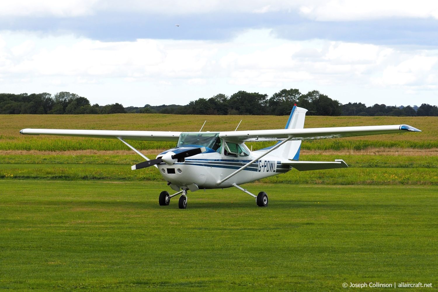G-POWL (182-67813) 1982 Cessna 182R Skylane