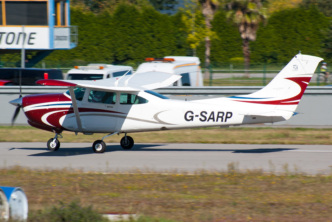 G-SARP (R18201652) Cessna R182 Skylane RG
