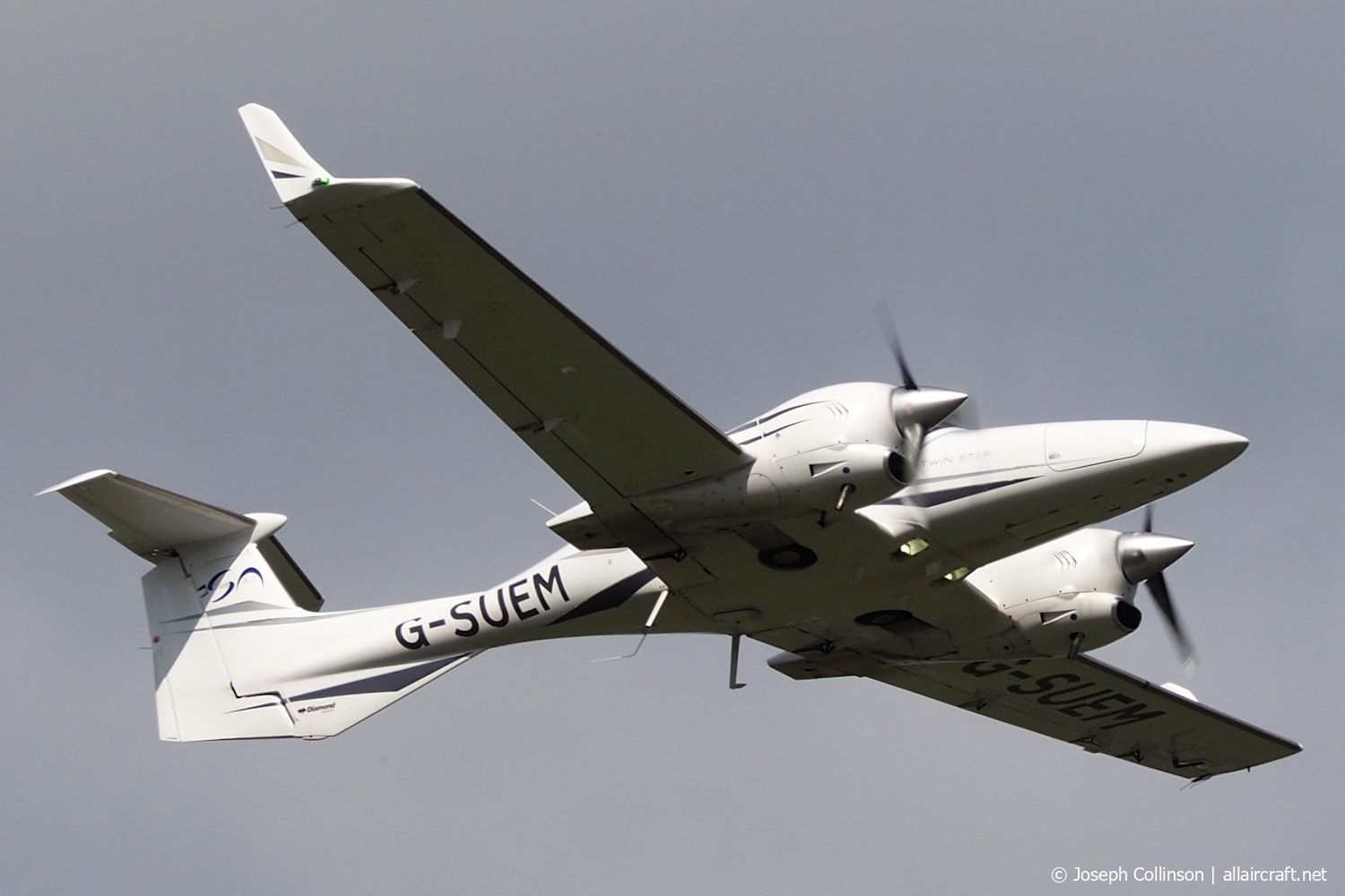 G-SUEM (42.332) 2008 Diamond DA-42 Twin Star