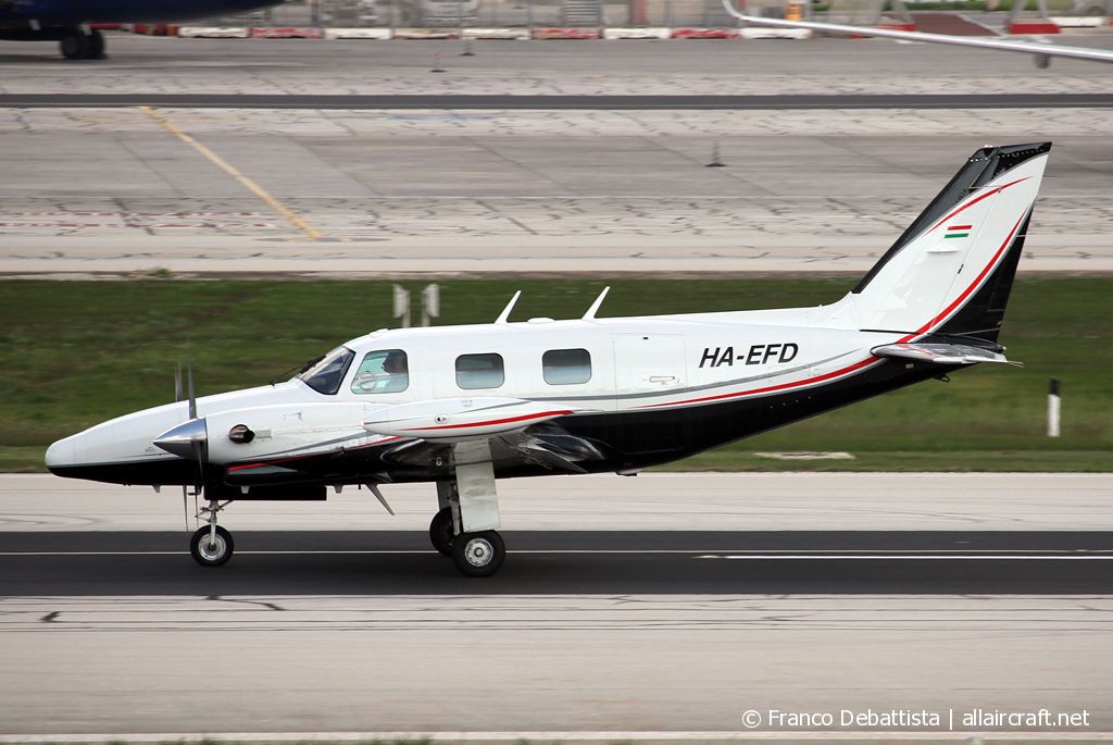 HA-EFD (31T8020063) Piper PA-31T