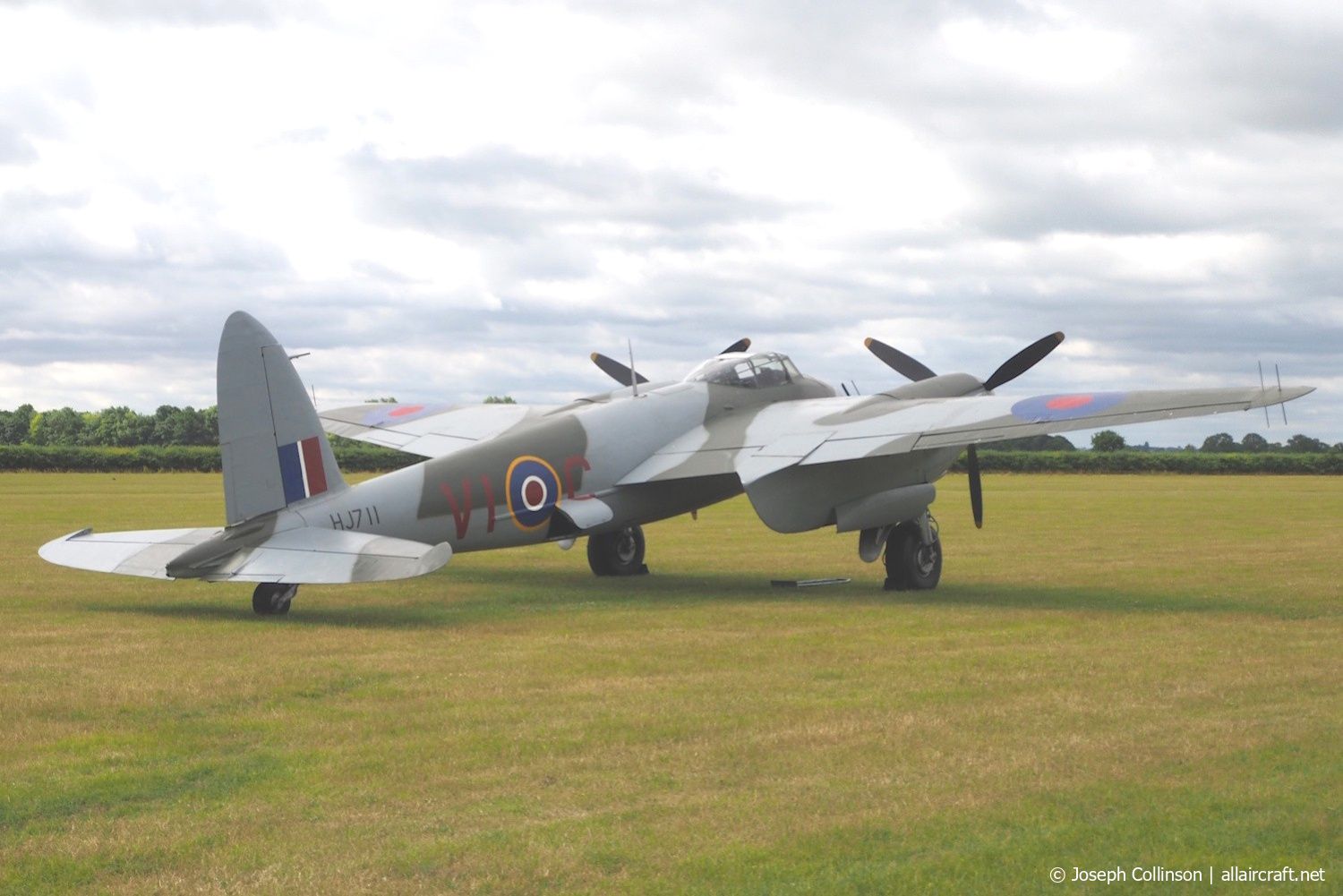 HJ711 1943 DeHavilland DH-98 Mosquito NF11