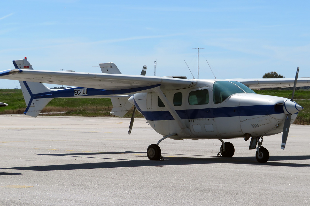 EC-IUI (FTB337-0027) Reims-Cessna FTB337G Super Skymaster