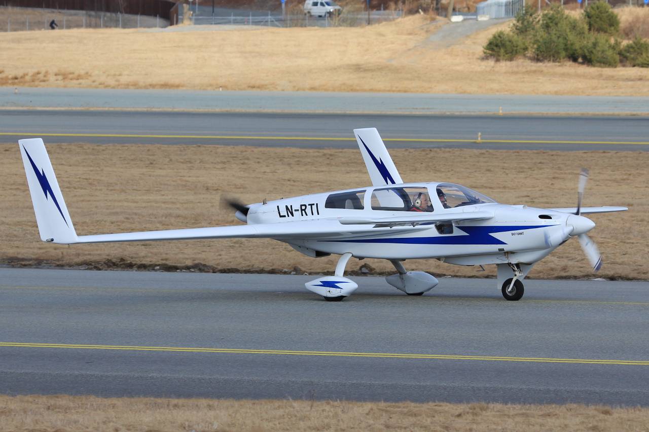 LN-RTI (0023B) Rutan 74 Defiant