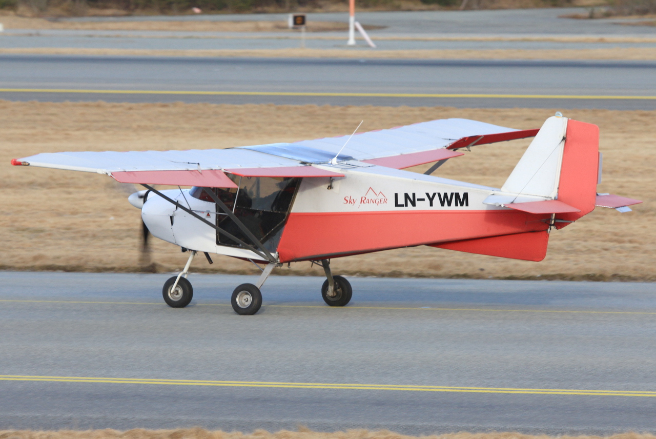 LN-YWM (SKR0206228) 2002 Best Off Sky Ranger UK MOD