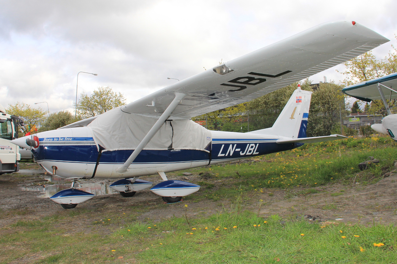 LN-JBL (172-54437) Cessna 172G Skyhawk
