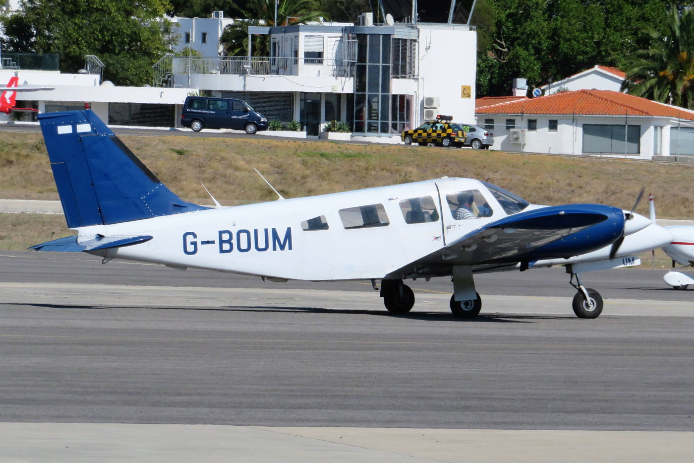 G-BOUM (34-7670136) Piper PA-34-200T Seneca II