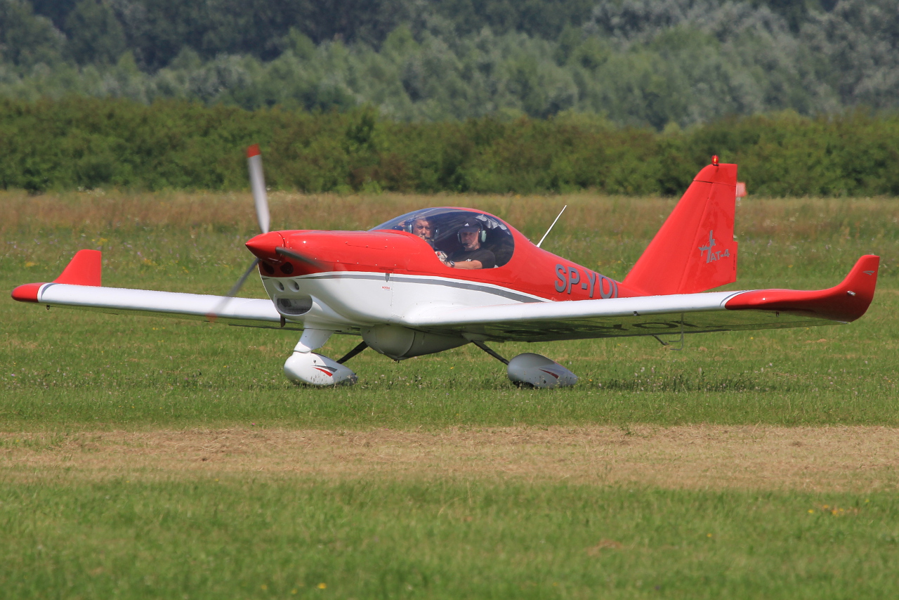 SP-YOI Aero AT-4