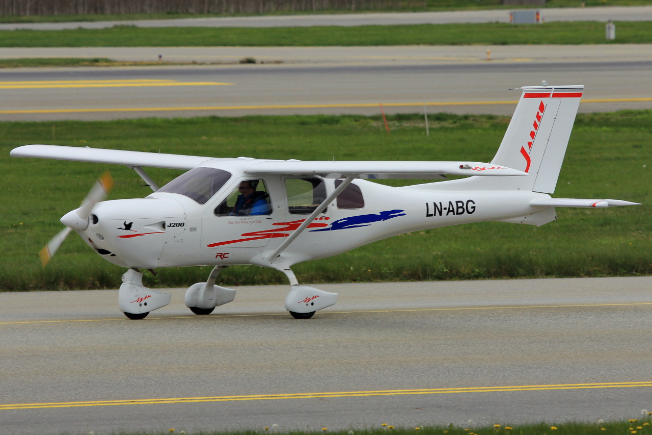 LN-ABG  Jabiru J200