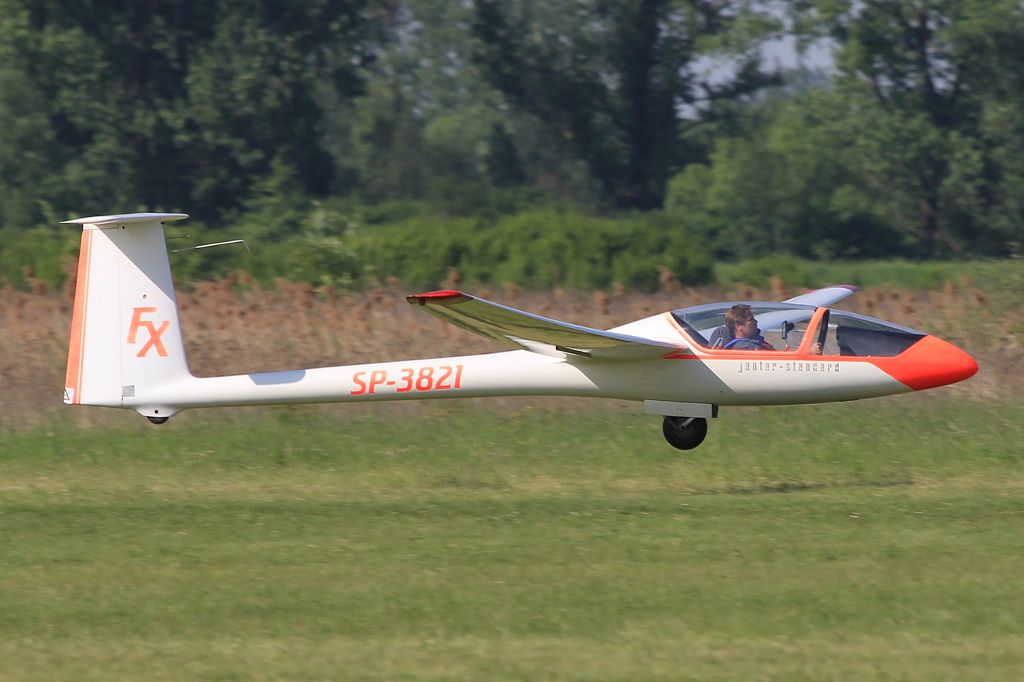 SP-3821 (B-691) SZD 41A Jantar Standard